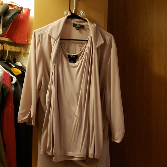 Blouse and tank - Picture 3 of 3